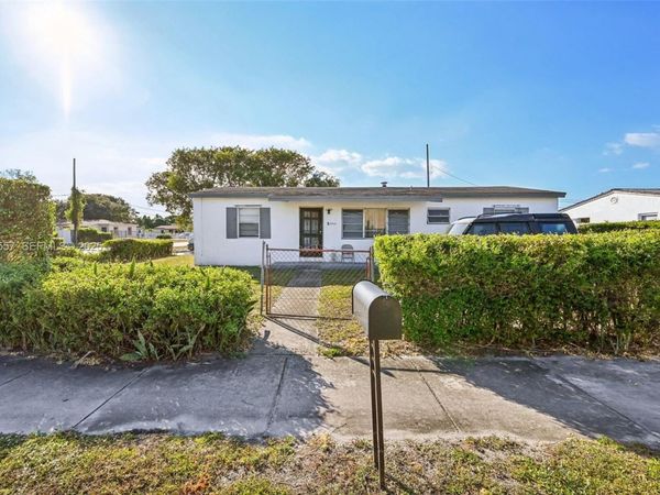 15900 NW 27th Ct, Miami Gardens, FL 33054