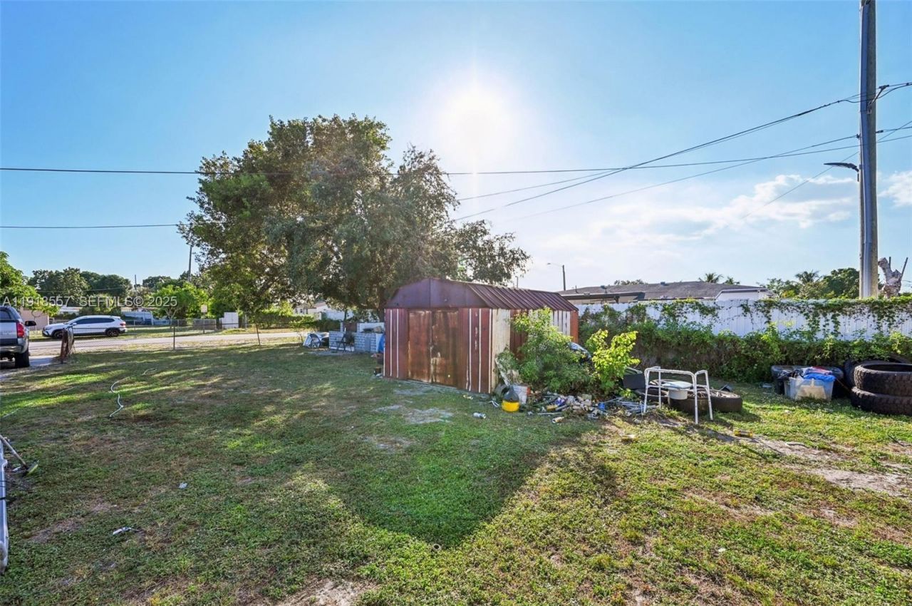 15900 NW 27th Ct, Miami Gardens, FL 33054 Photo