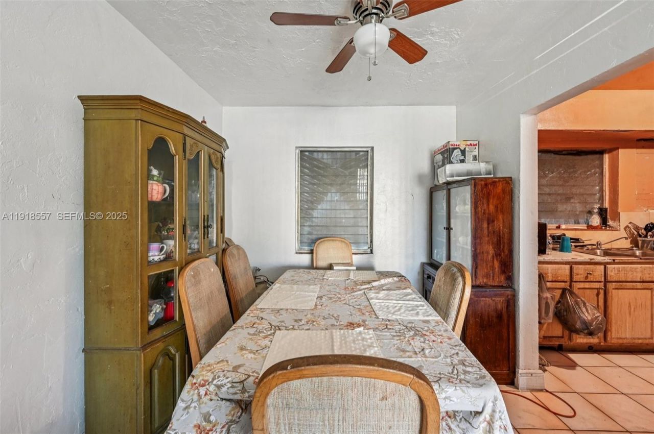 15900 NW 27th Ct, Miami Gardens, FL 33054 Photo