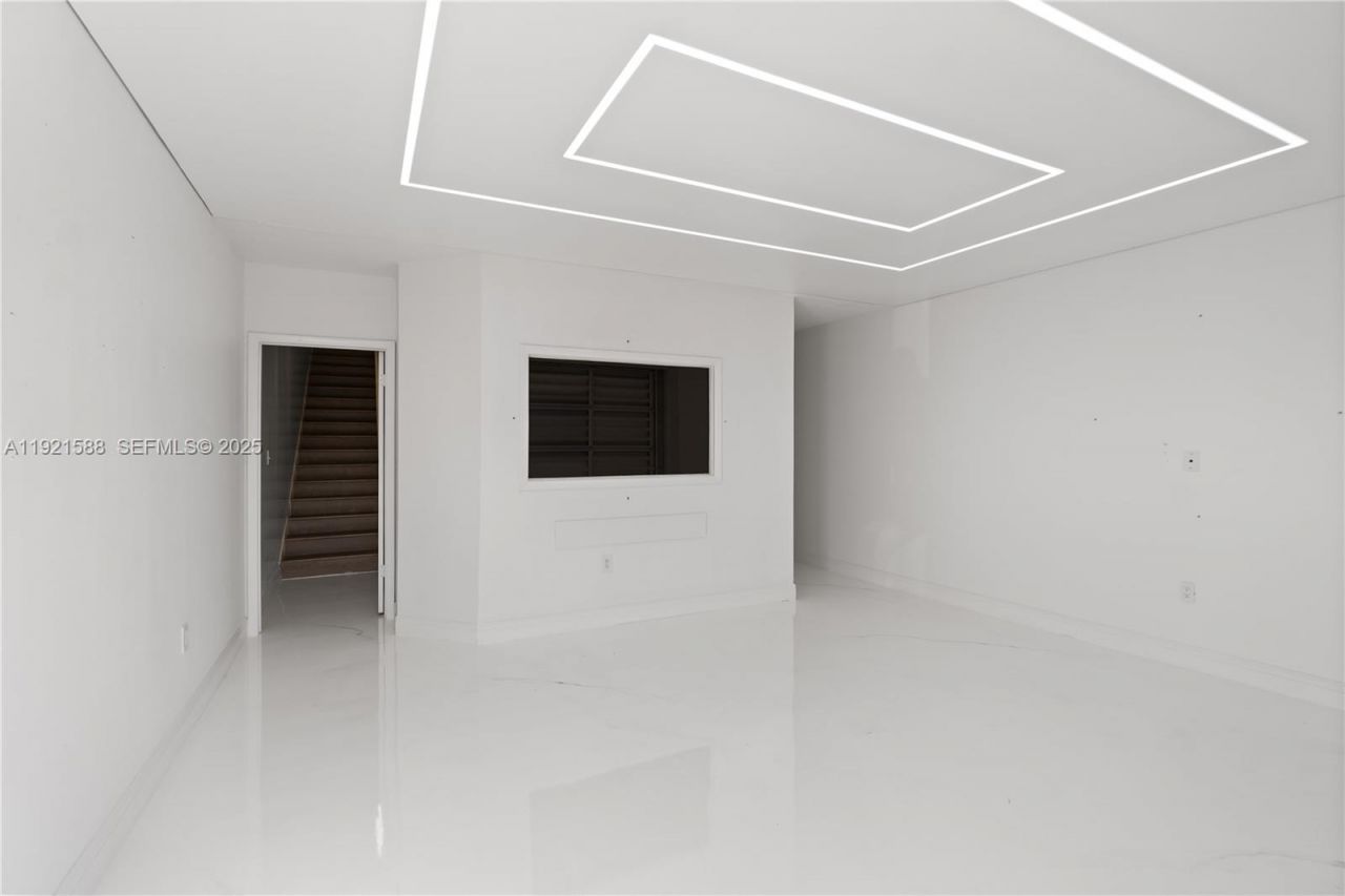 10421 NW 28th St, Unit D106, Doral, FL 33172 Photo