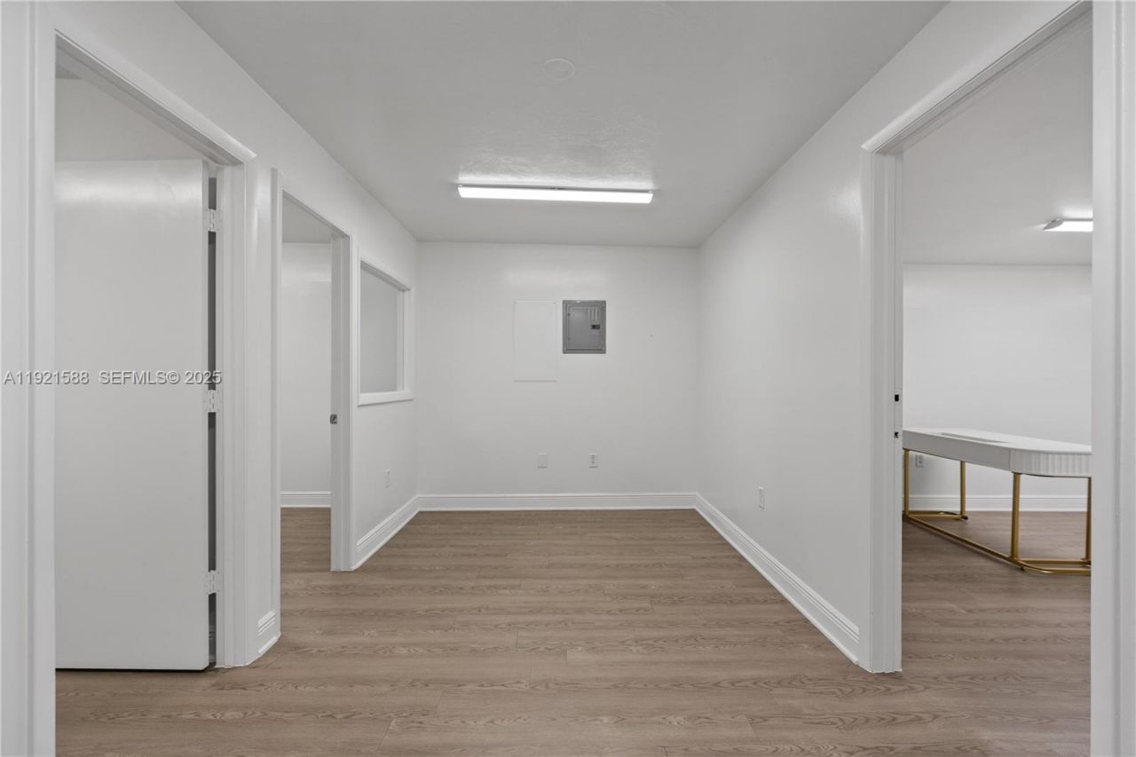 10421 NW 28th St, Unit D106, Doral, FL 33172 Photo