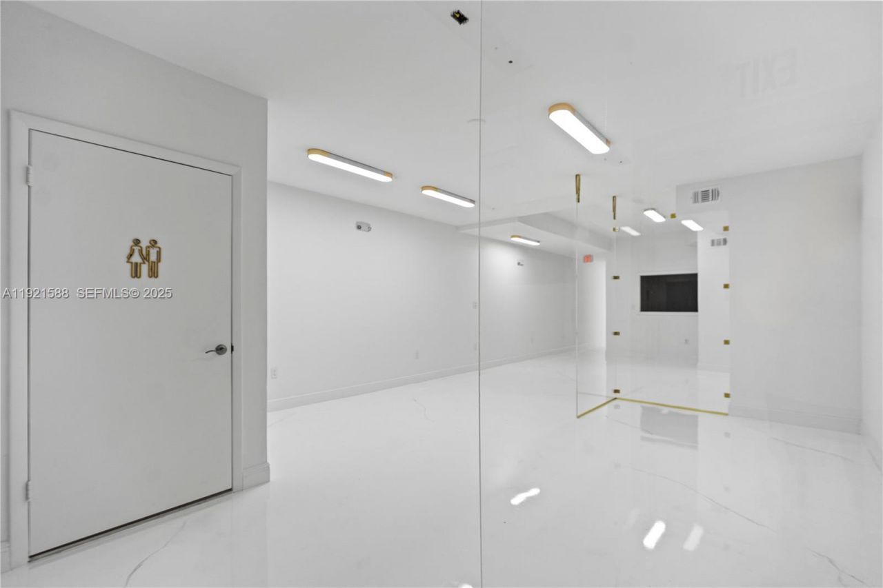 10421 NW 28th St, Unit D106, Doral, FL 33172 Photo