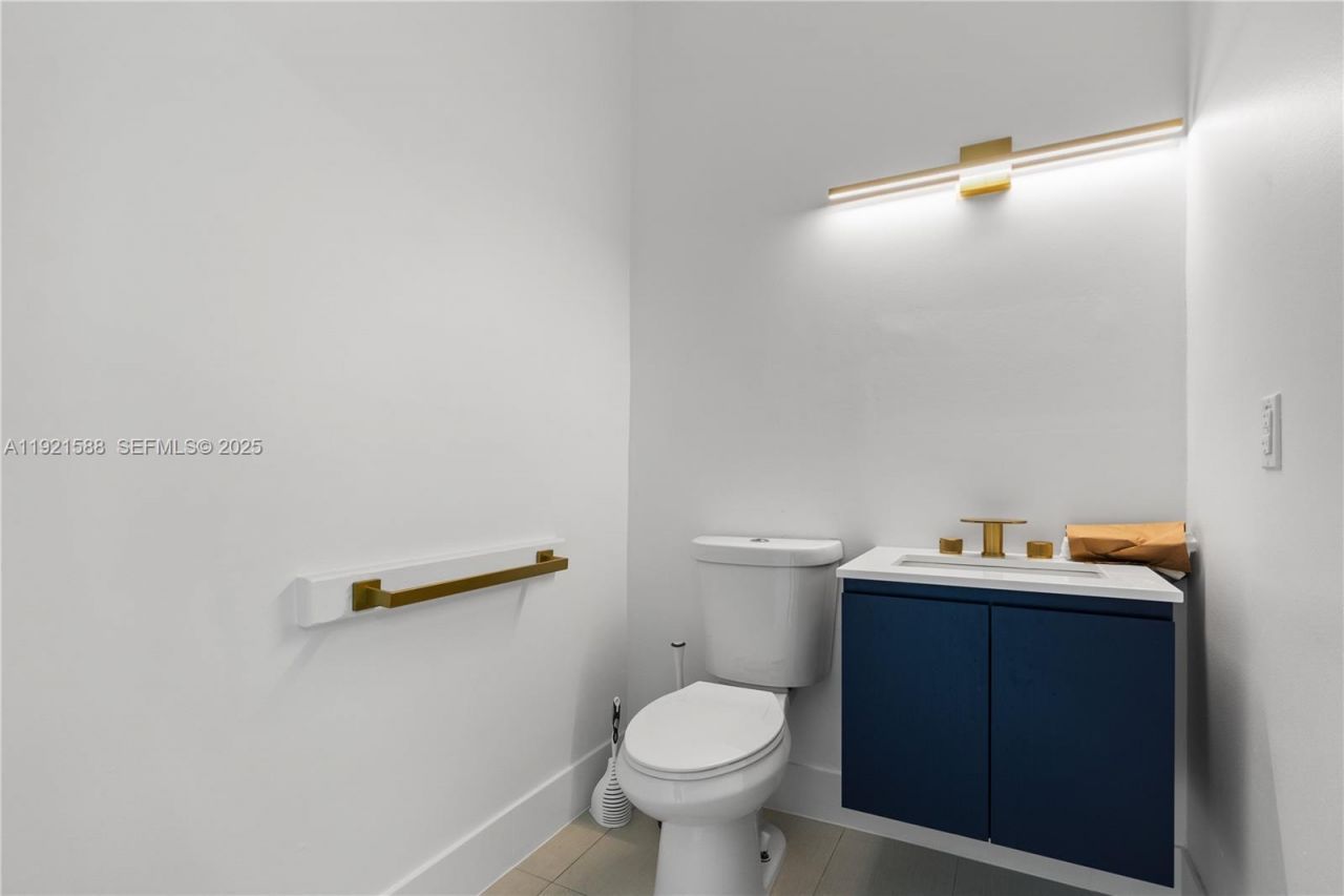 10421 NW 28th St, Unit D106, Doral, FL 33172 Photo