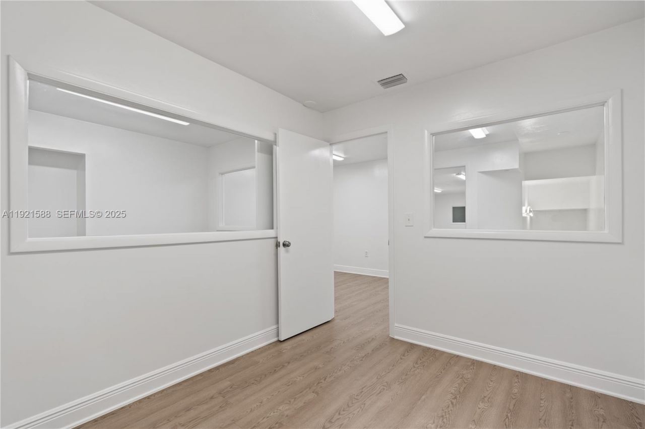 10421 NW 28th St, Unit D106, Doral, FL 33172 Photo