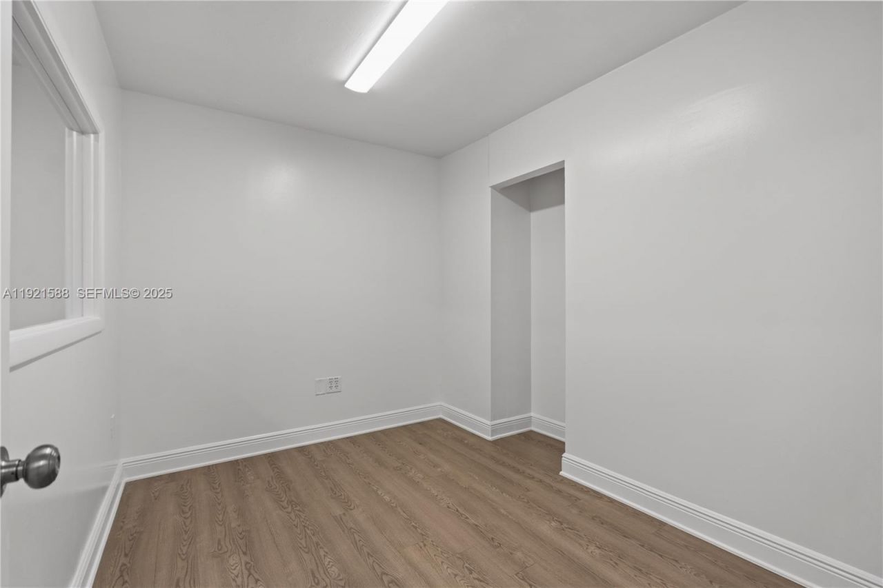 10421 NW 28th St, Unit D106, Doral, FL 33172 Photo