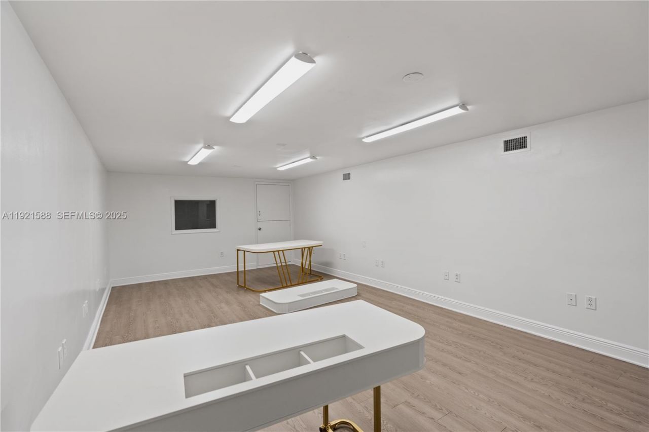 10421 NW 28th St, Unit D106, Doral, FL 33172 Photo