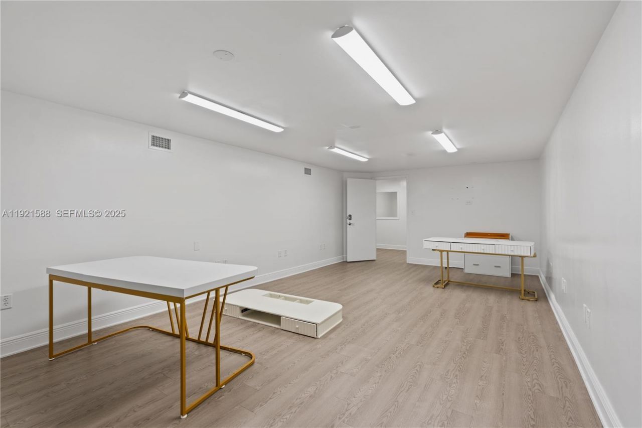 10421 NW 28th St, Unit D106, Doral, FL 33172 Photo