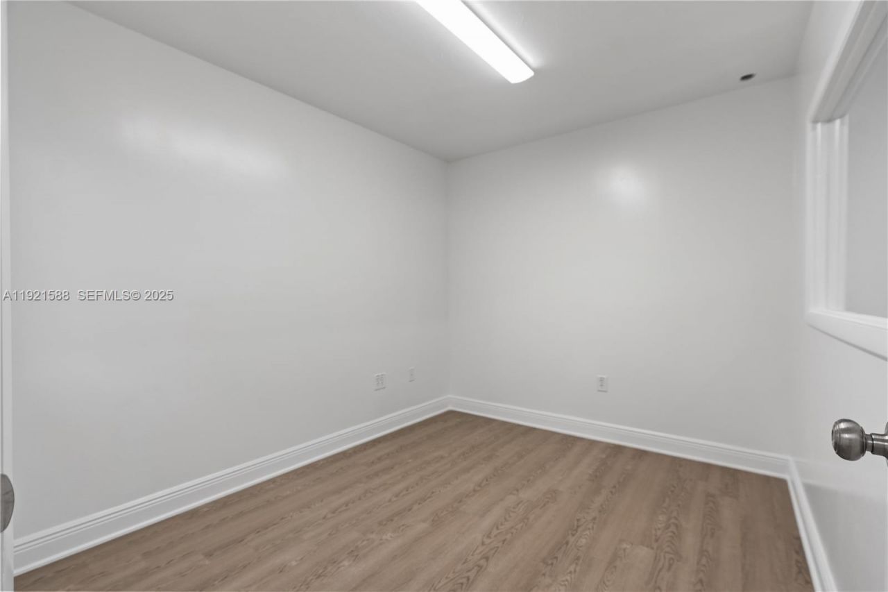 10421 NW 28th St, Unit D106, Doral, FL 33172 Photo