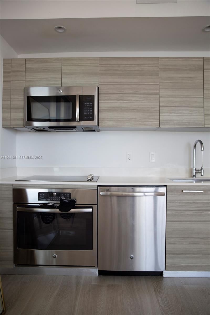 121 NE 34th St, Unit 2701, Miami, FL 33137 Photo