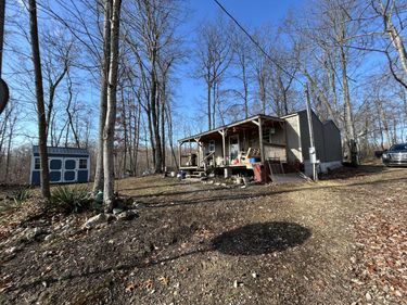 7205 White Oak Road, Junction City, KY 40440