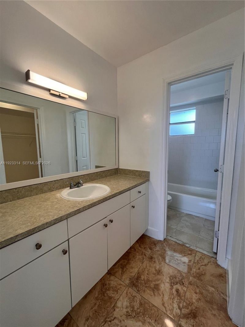 665 NE 83rd Ter, Unit 510, Miami, FL 33138 Photo