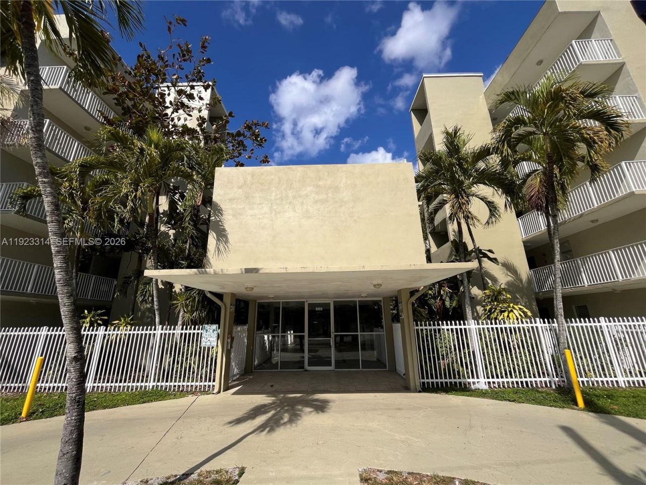 665 NE 83rd Ter, Unit 510, Miami, FL 33138 Photo