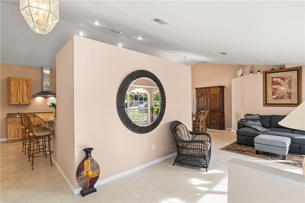 922 Jackson Way, Fort Pierce, FL 34949 Photo