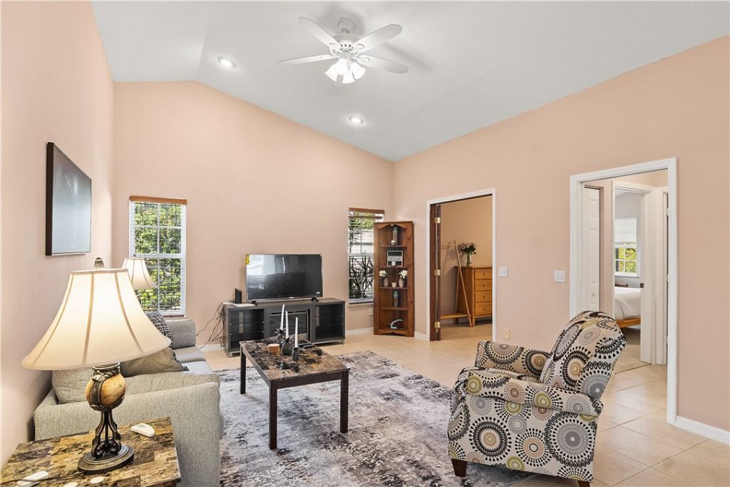 922 Jackson Way, Fort Pierce, FL 34949 Photo