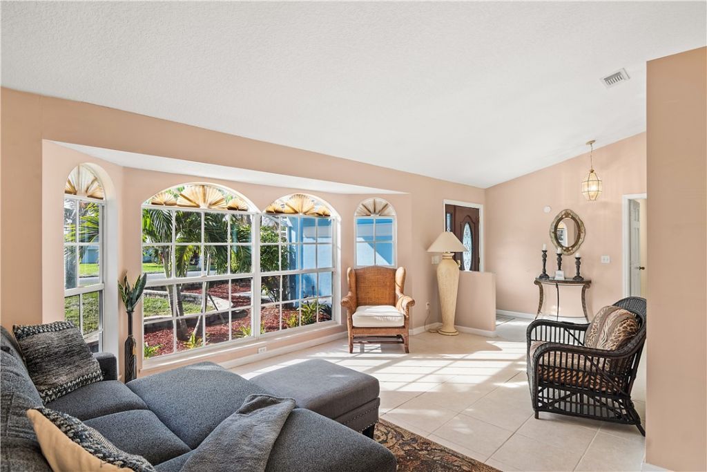 922 Jackson Way, Fort Pierce, FL 34949 Photo