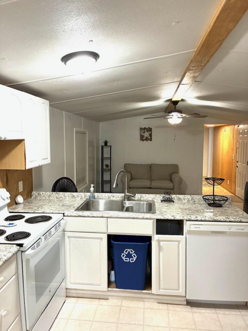 25 D 10th Avenue, Stock Island, FL 33040 Photo