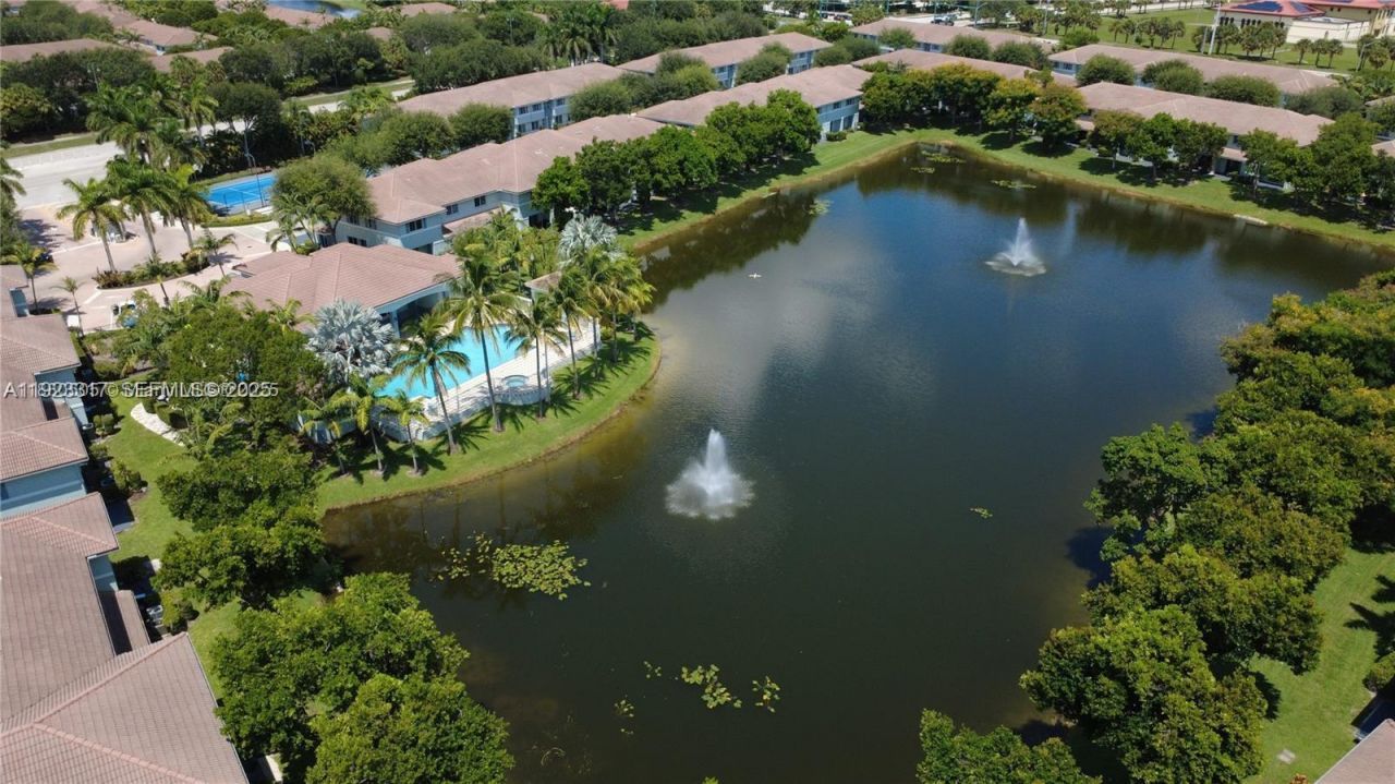 1918 Alamanda Way, Riviera Beach, FL 33404 Photo