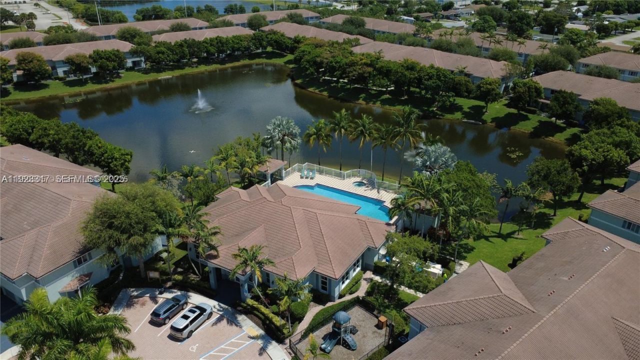 1918 Alamanda Way, Riviera Beach, FL 33404 Photo