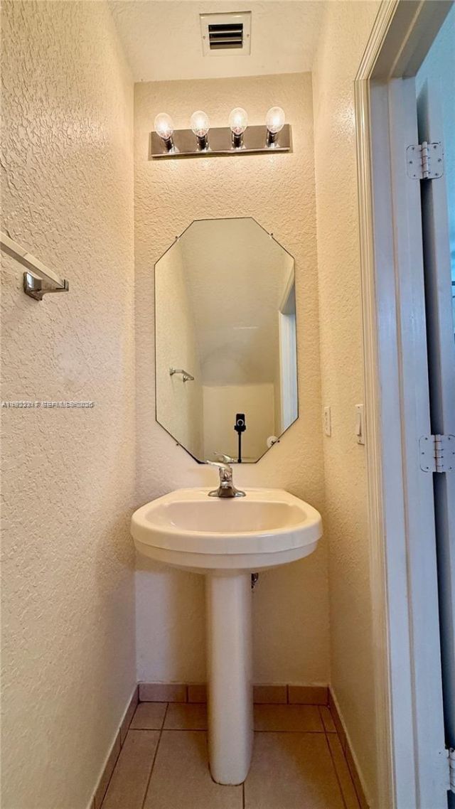 1918 Alamanda Way, Riviera Beach, FL 33404 Photo