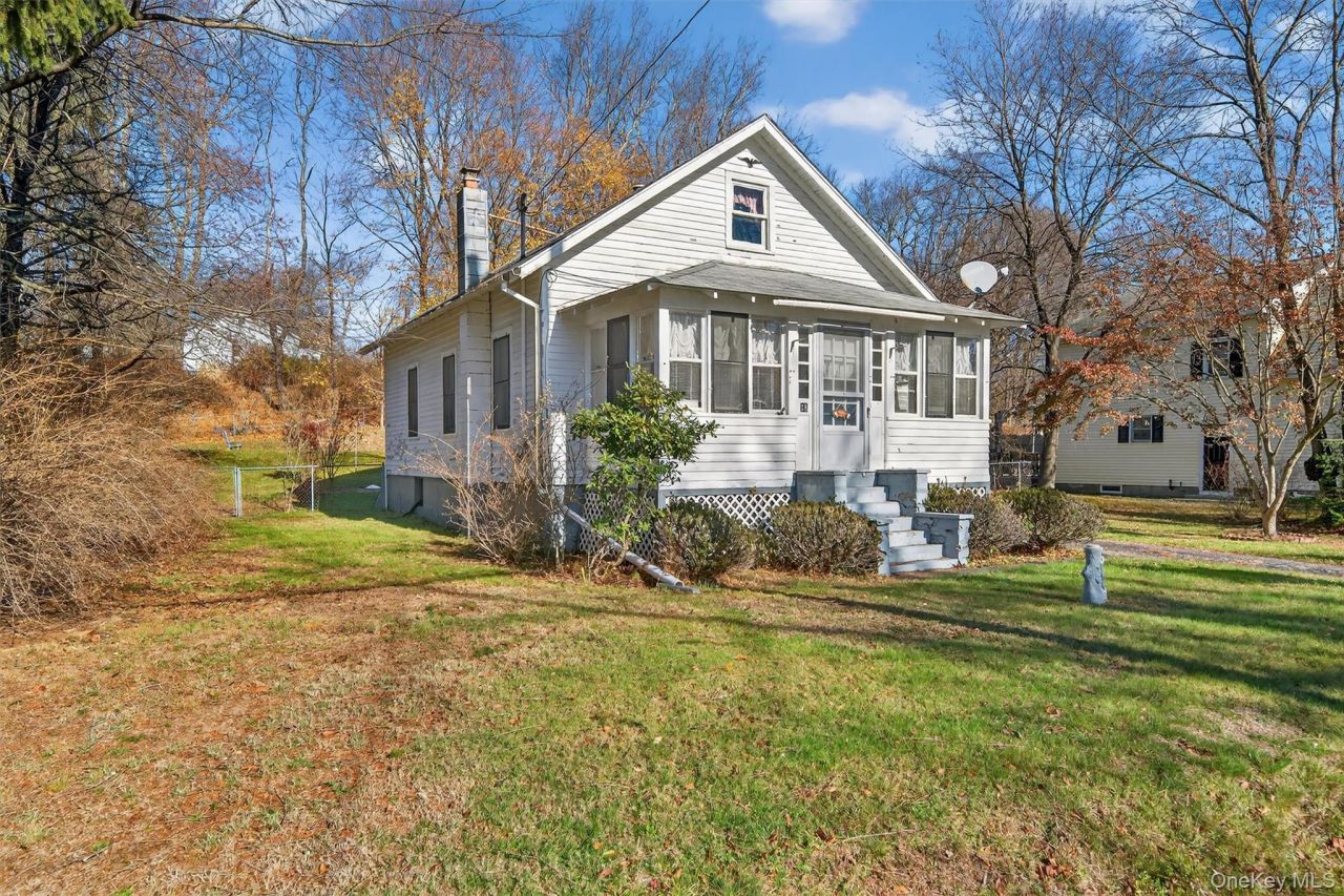 18 Seybolt Avenue, Otisville, NY 10963 Main Photo