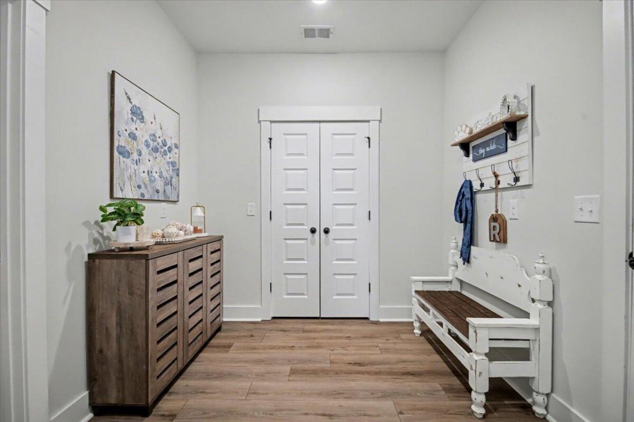 600 Dunswell Drive Photo 16