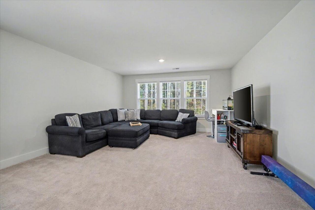 600 Dunswell Drive Photo 21