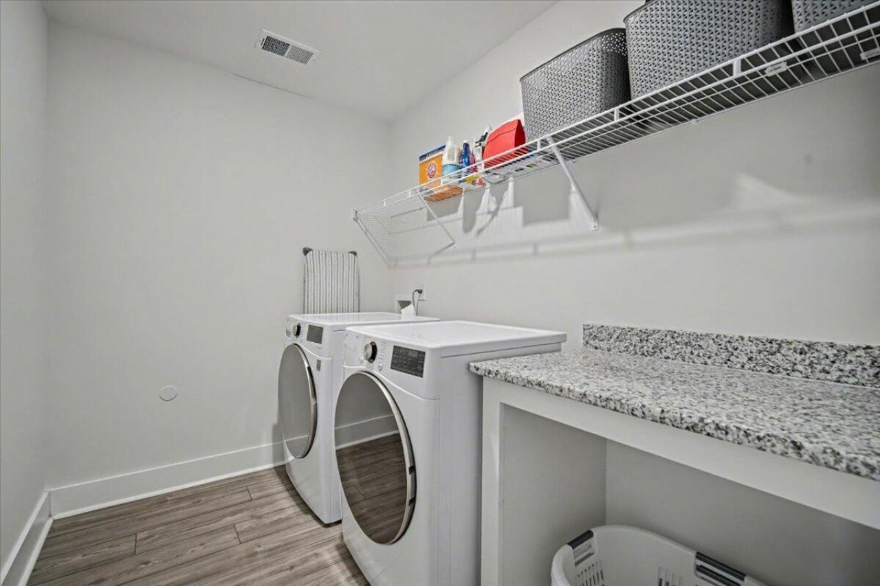 600 Dunswell Drive Photo 32