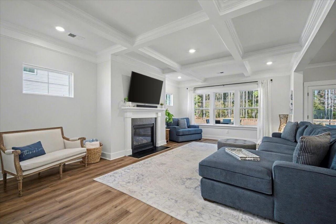 600 Dunswell Drive Photo 7