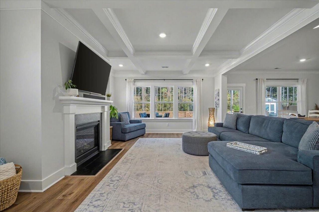 600 Dunswell Drive Photo 8