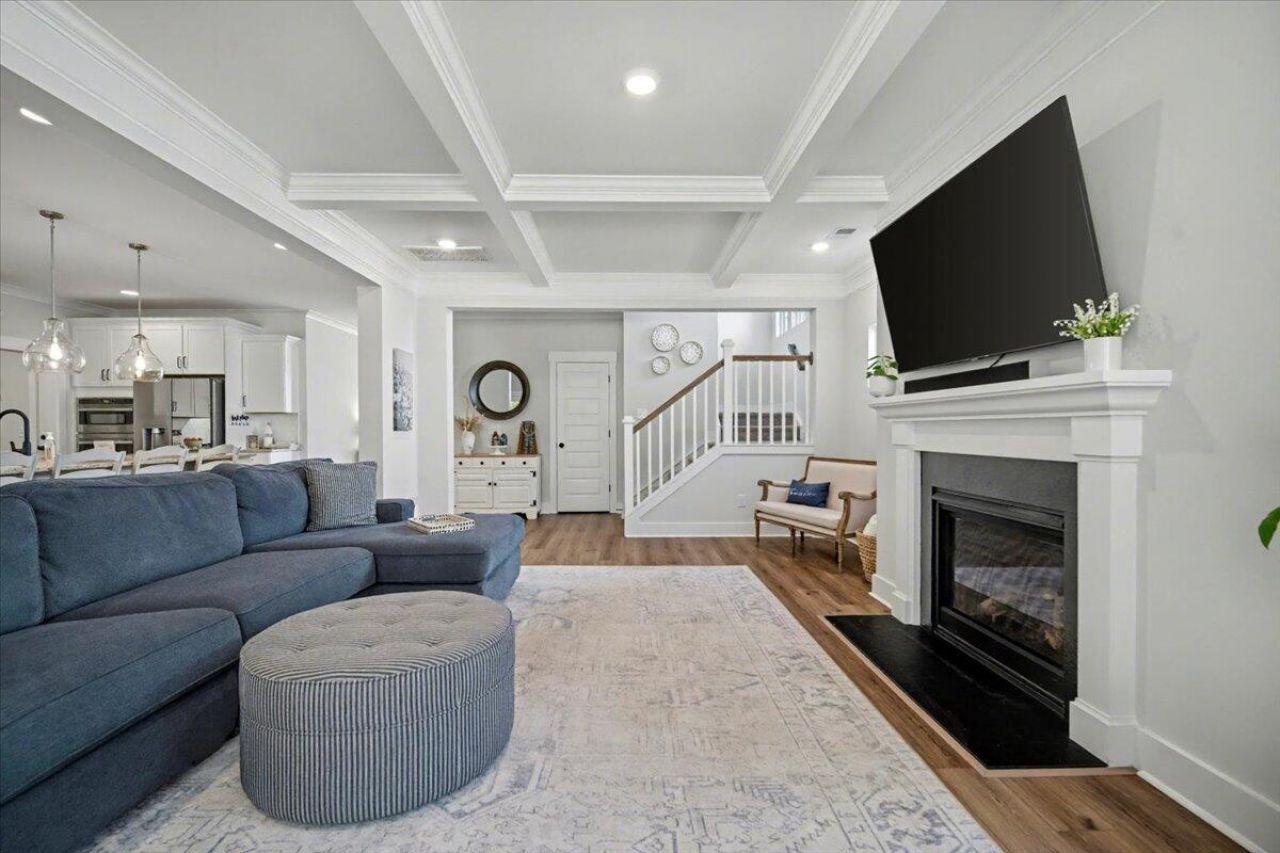 600 Dunswell Drive Photo 9