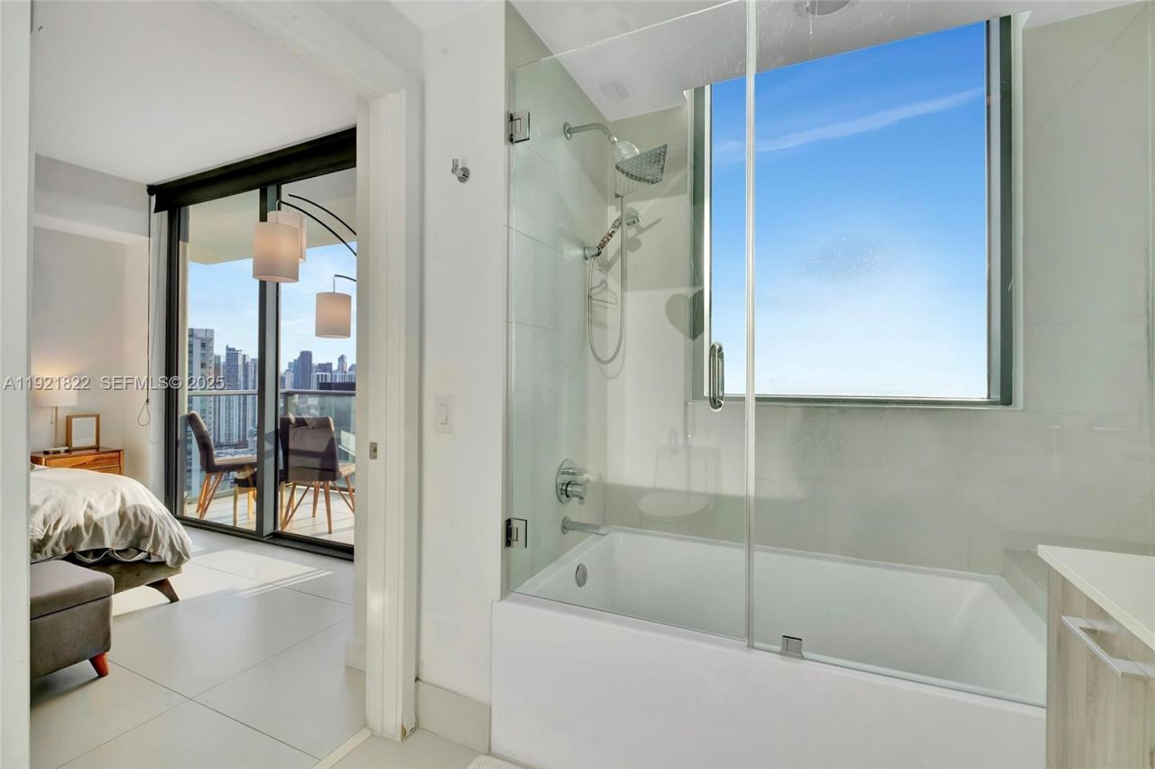 501 NE 31st St, Unit 3708, Miami, FL 33137 Photo