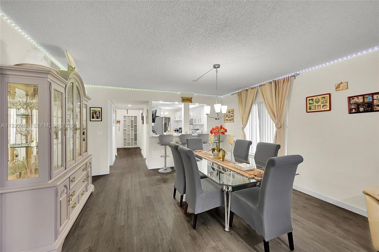 10187 Mangrove Dr, Unit 201, Boynton Beach, FL 33437 Photo