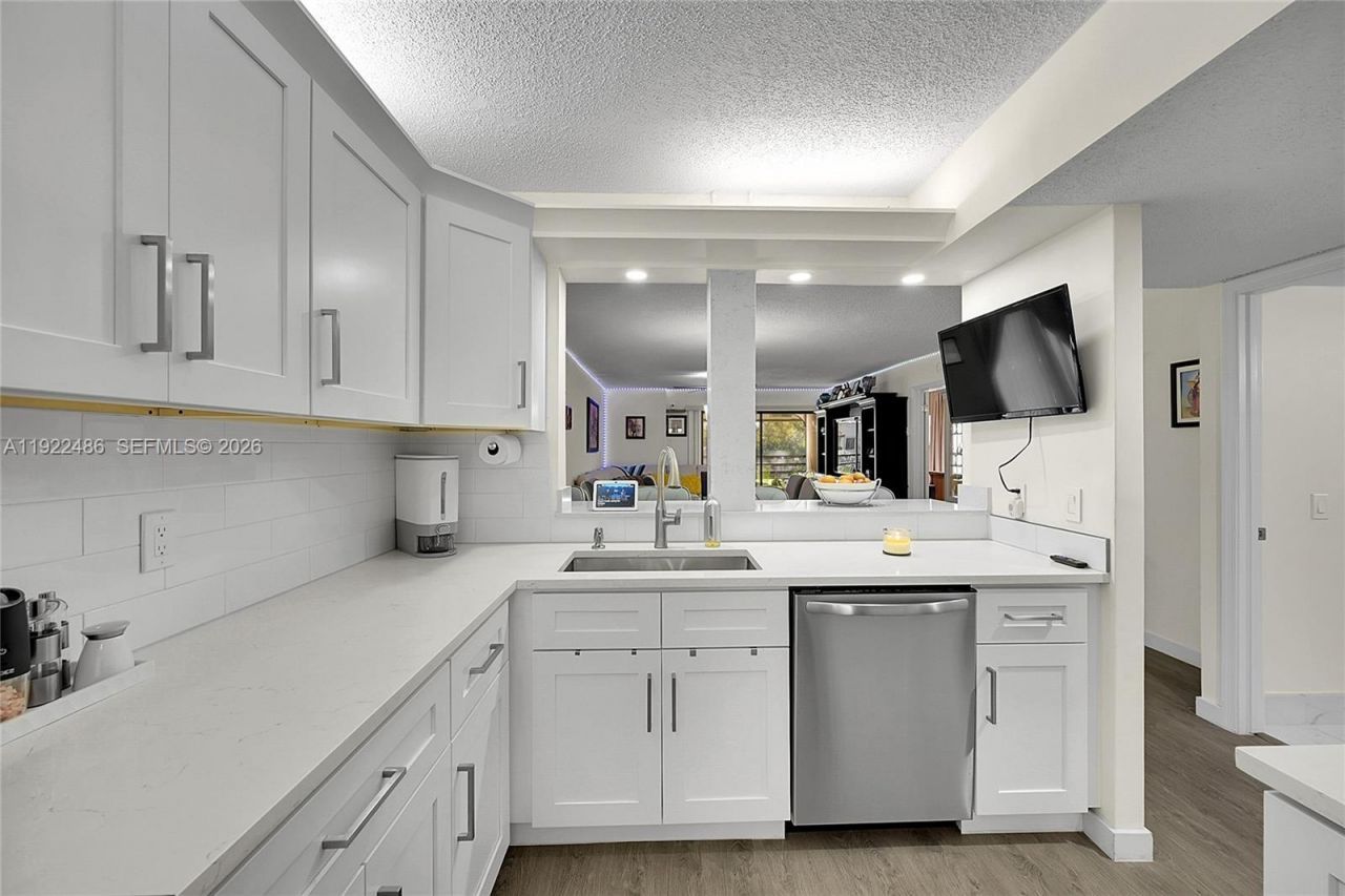 10187 Mangrove Dr, Unit 201, Boynton Beach, FL 33437 Photo