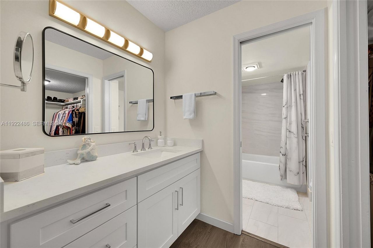 10187 Mangrove Dr, Unit 201, Boynton Beach, FL 33437 Photo