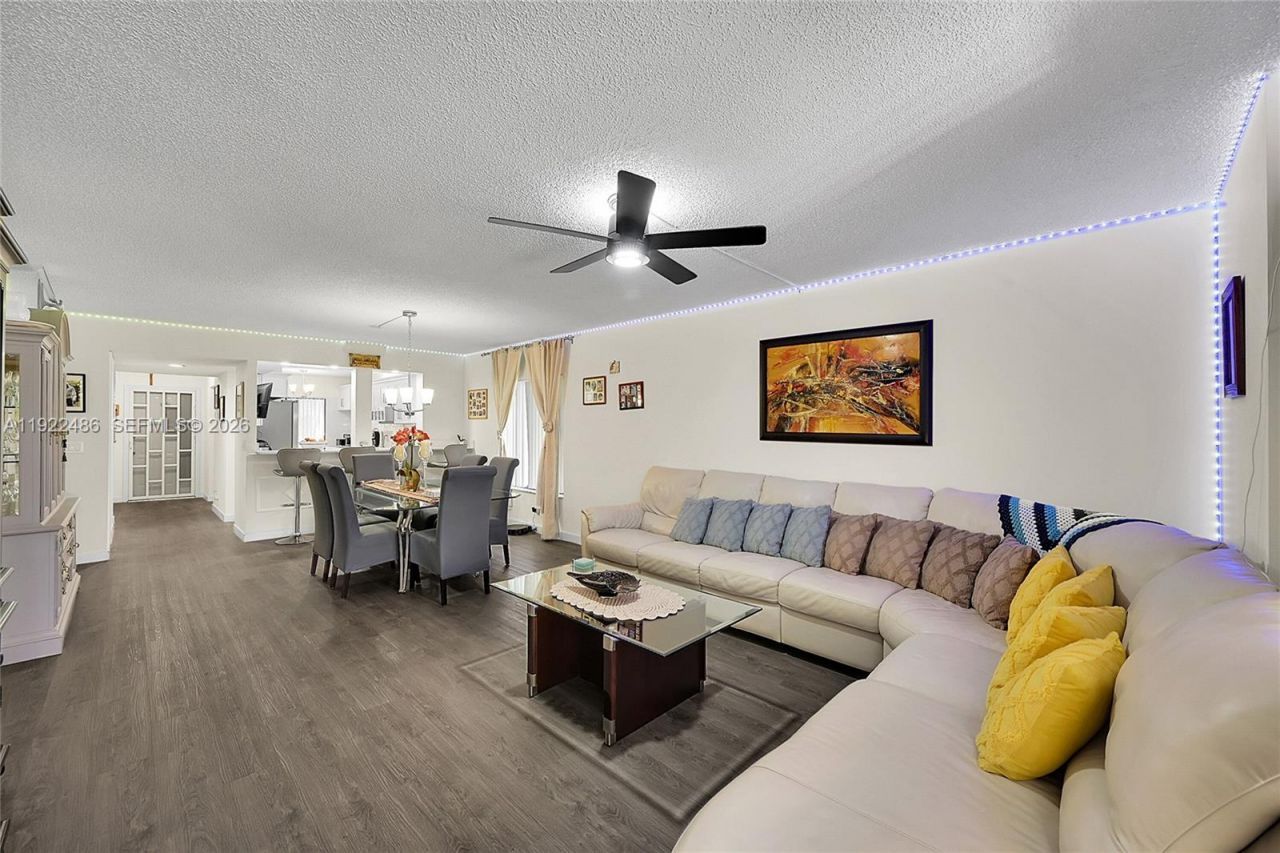 10187 Mangrove Dr, Unit 201, Boynton Beach, FL 33437 Photo