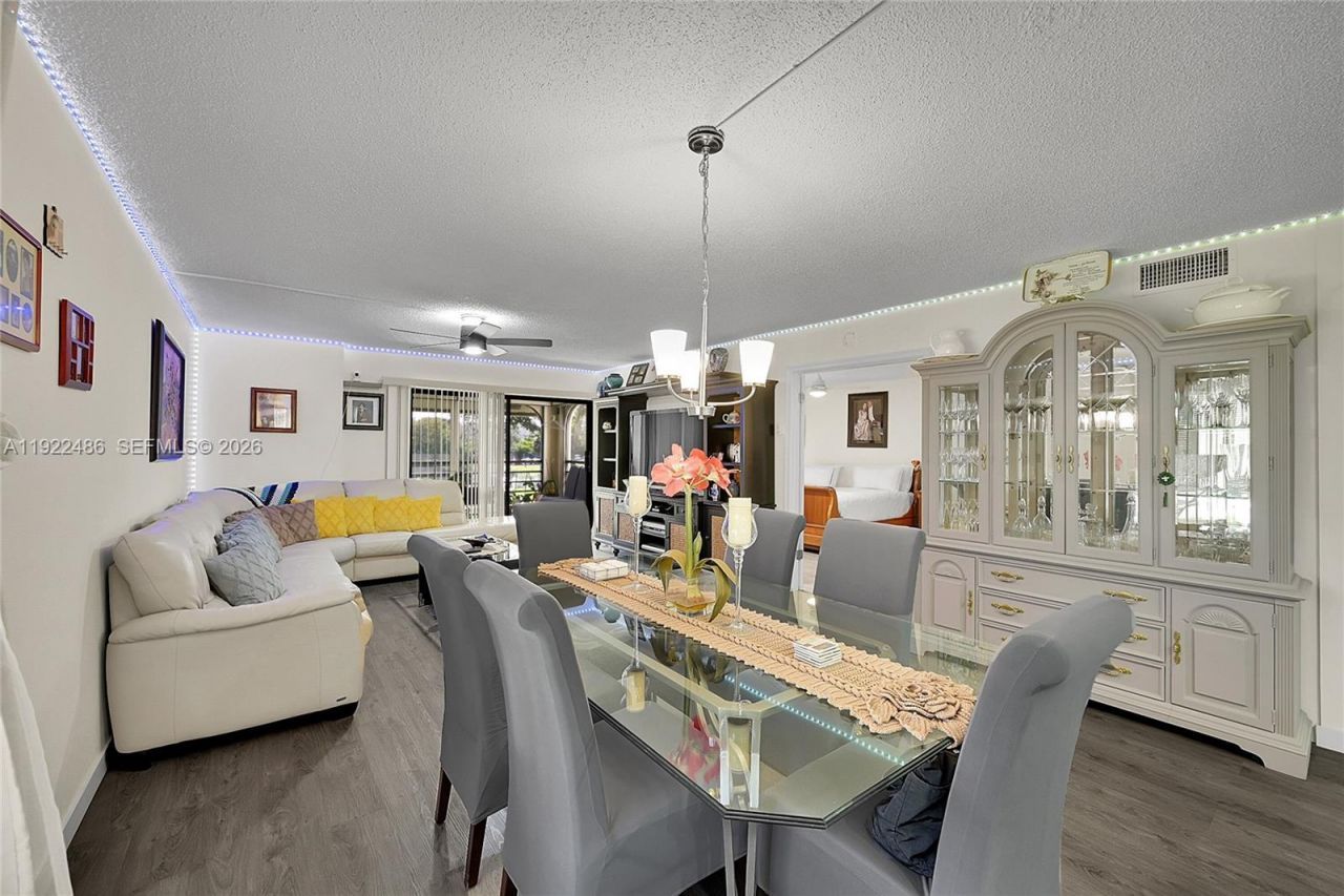 10187 Mangrove Dr, Unit 201, Boynton Beach, FL 33437 Photo