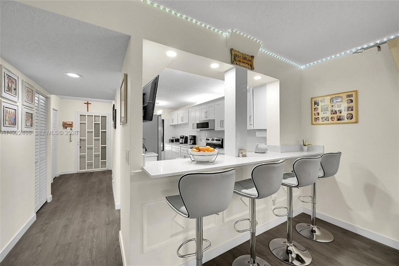 10187 Mangrove Dr, Unit 201, Boynton Beach, FL 33437 Photo