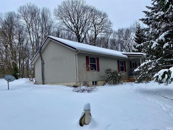 4262 E 850 N Road, Rome City, IN 46784