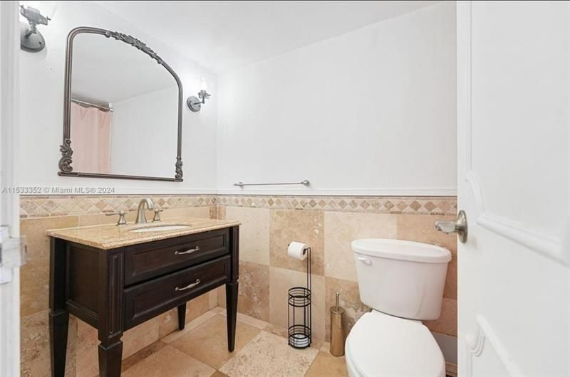 11930 N Bayshore Drive, Unit 302, North Miami, FL 33181 Photo