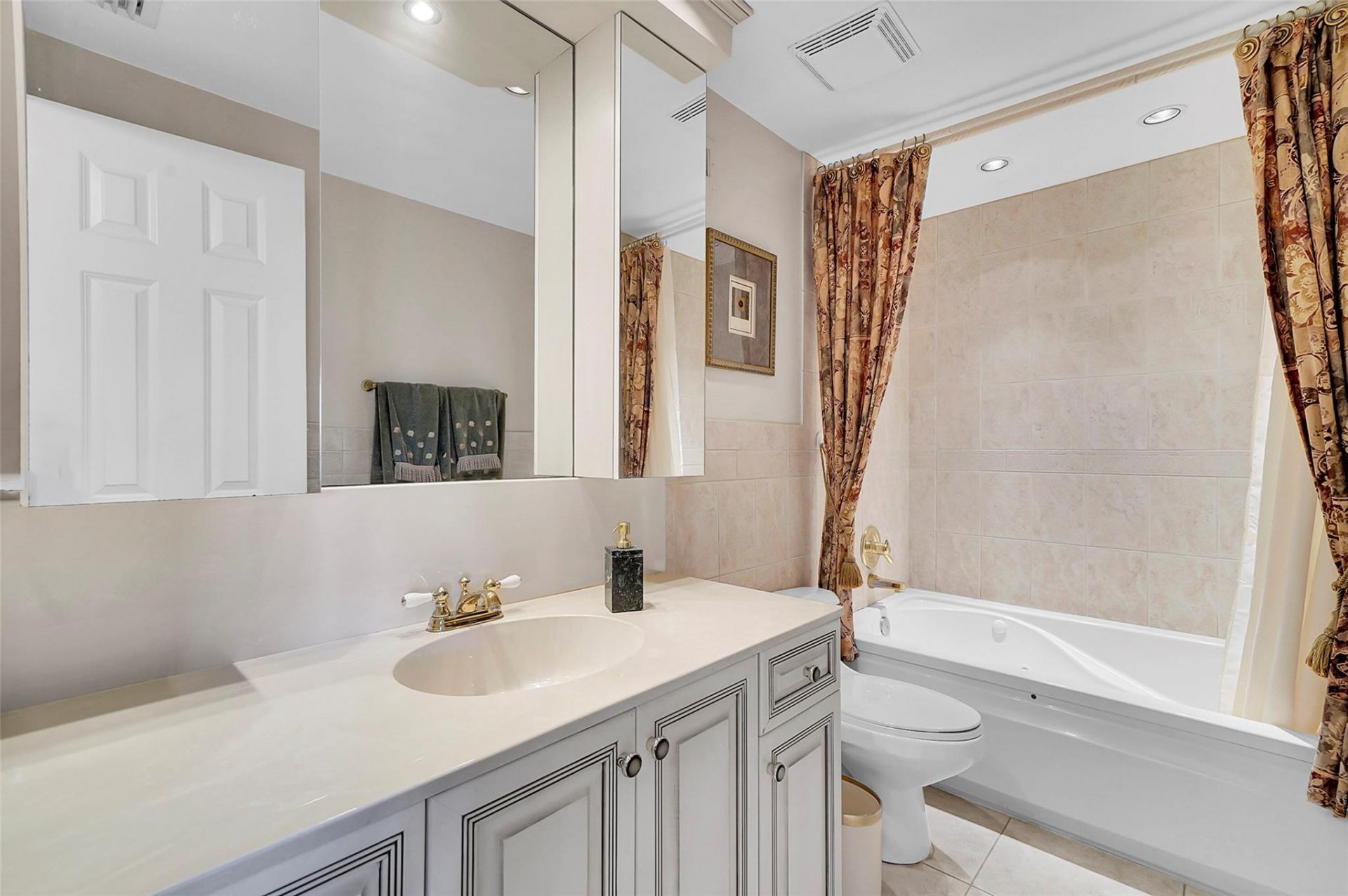 1839 Middle River Drive, Unit 302, Fort Lauderdale, FL 33305 Photo