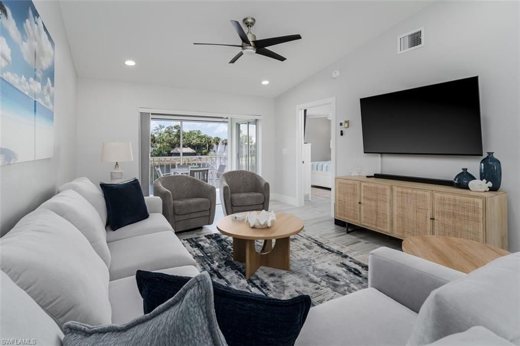834 Gulf Pavilion Dr, Unit 204, Naples, FL 34108 Photo