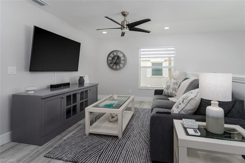 834 Gulf Pavilion Dr, Unit 204, Naples, FL 34108 Photo