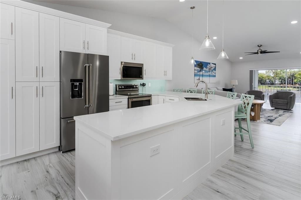 834 Gulf Pavilion Dr, Unit 204, Naples, FL 34108 Photo