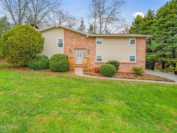 8903 Ormand Lane, Knoxville, TN 37923
