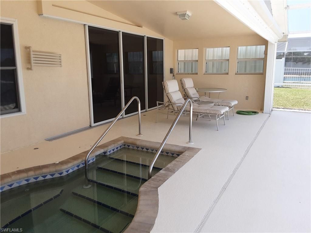 850 SE 1st Ter, Cape Coral, FL 33990 Photo