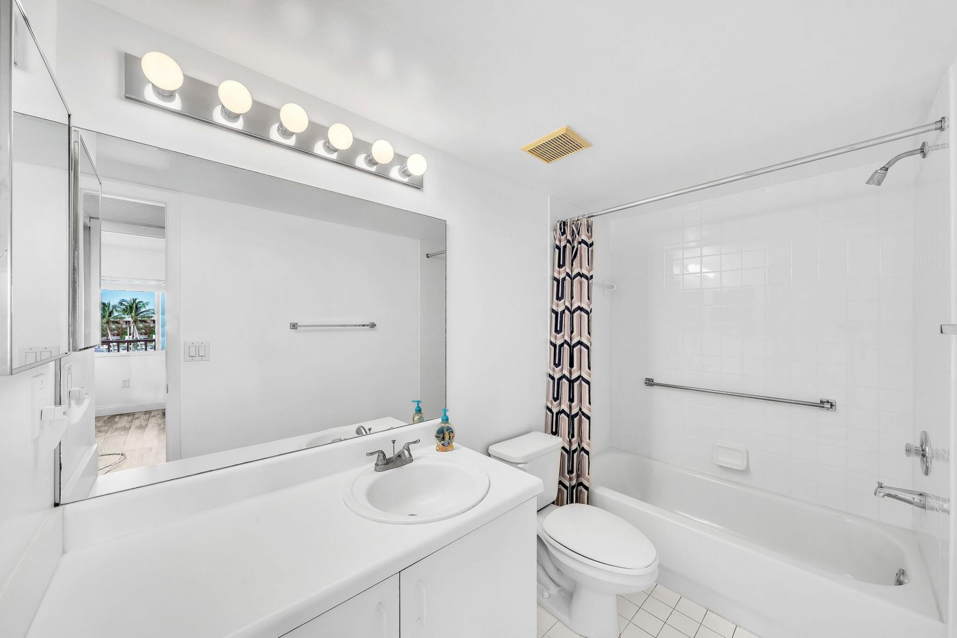 9580 Weldon Circle, Unit 408k, Tamarac, FL 33321 Photo