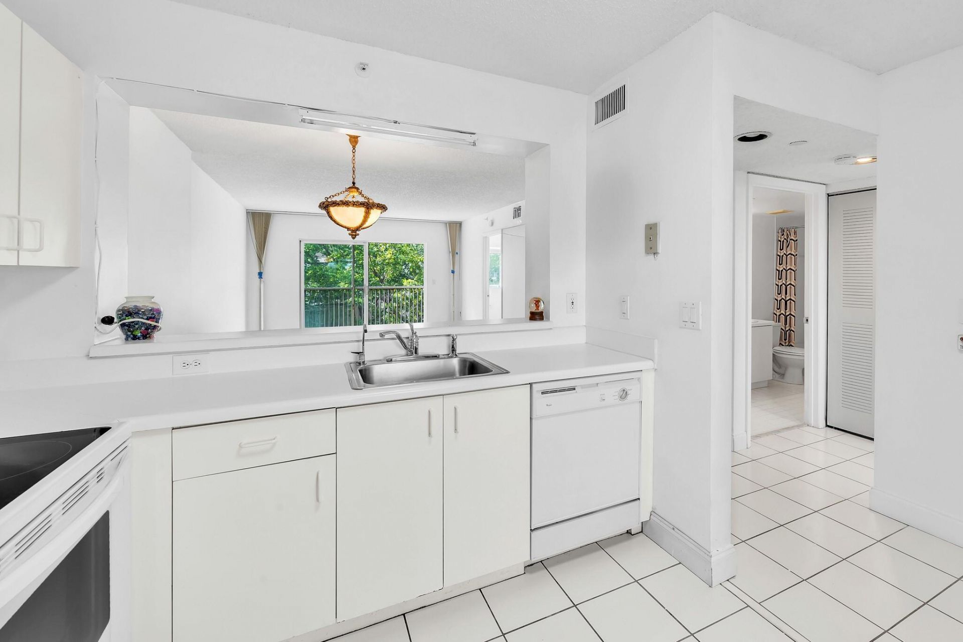 9580 Weldon Circle, Unit 408K, Tamarac, FL 33321 Photo