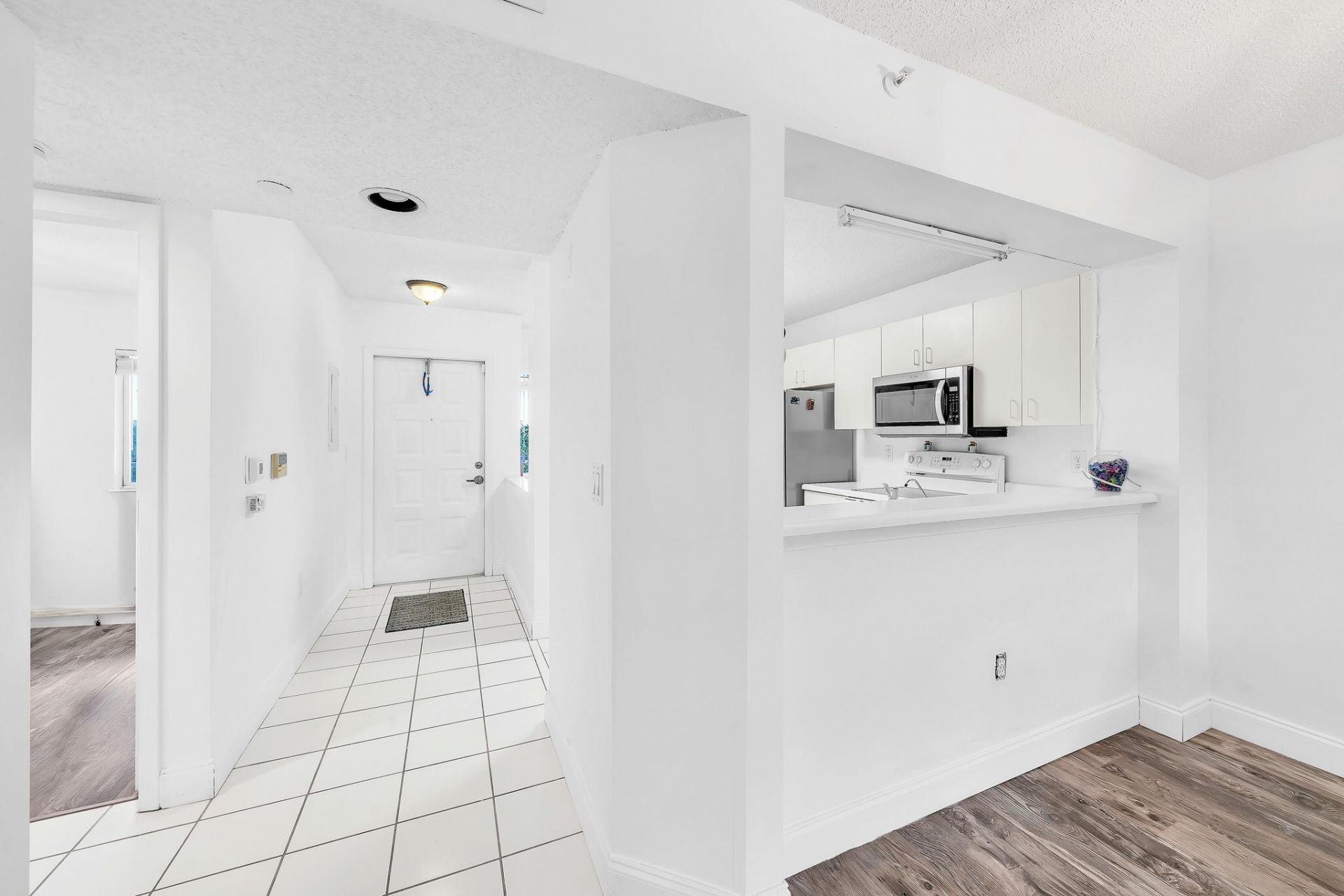 9580 Weldon Circle, Unit 408K, Tamarac, FL 33321 Photo