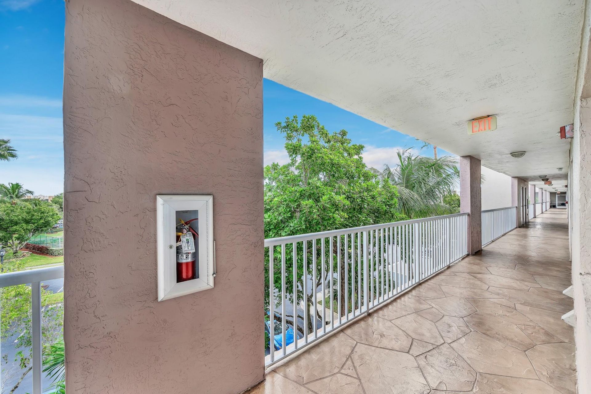 9580 Weldon Circle, Unit 408K, Tamarac, FL 33321 Photo