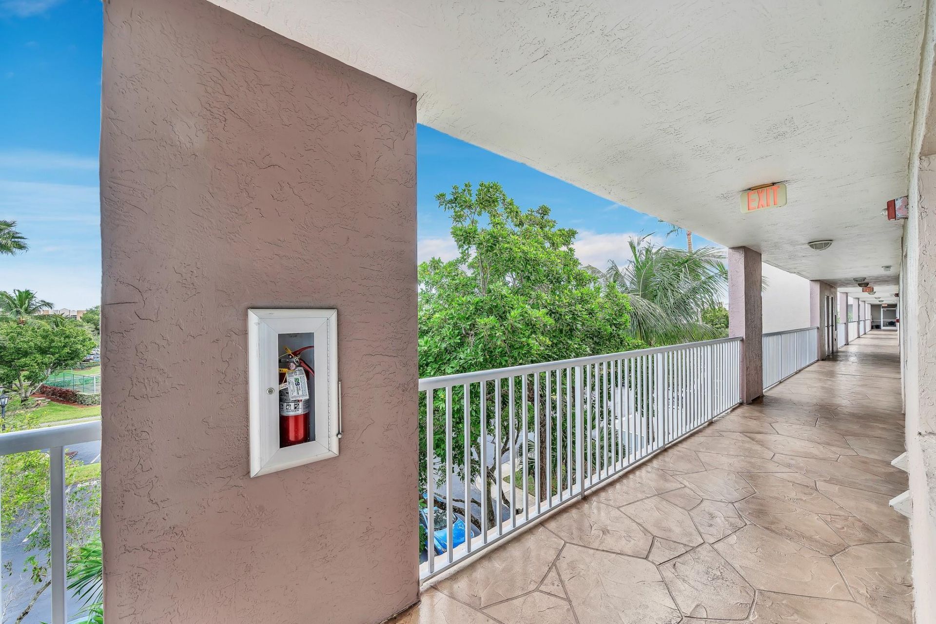 9580 Weldon Circle, Unit 408k, Tamarac, FL 33321 Photo